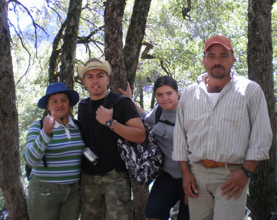 alejandro and family